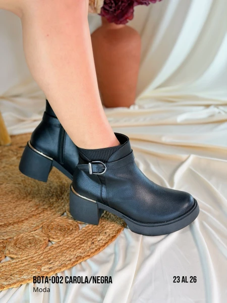 BOTA-002 CAROLA/NEGRA